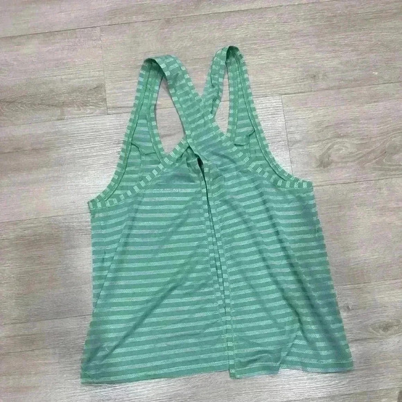 ZYIA Forest Green Nimbus Split Back Workout Tank Top - small - Picture 8 of 9